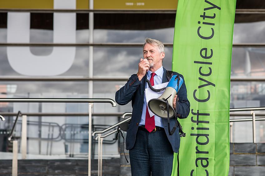 Huw Irranca-Davies AM speaking at Cycle on the Senedd.