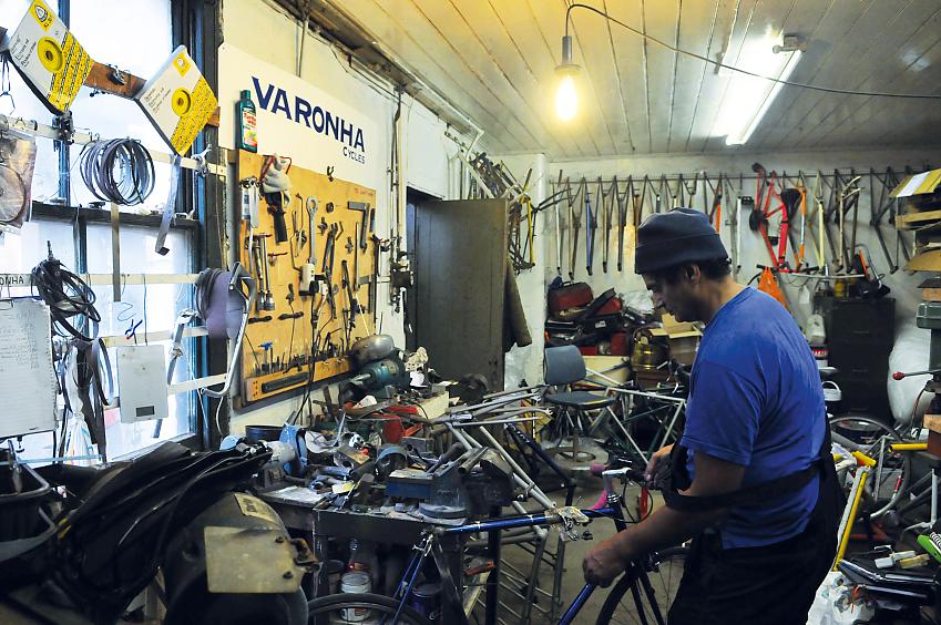 Winston Vaz in his workshop