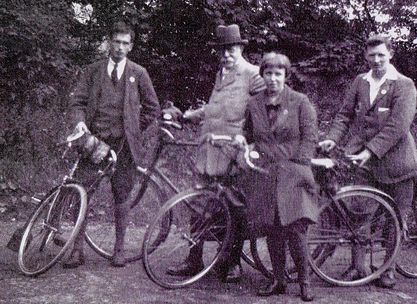 A newspaper clipping from 1926 describing the history of the cycling club