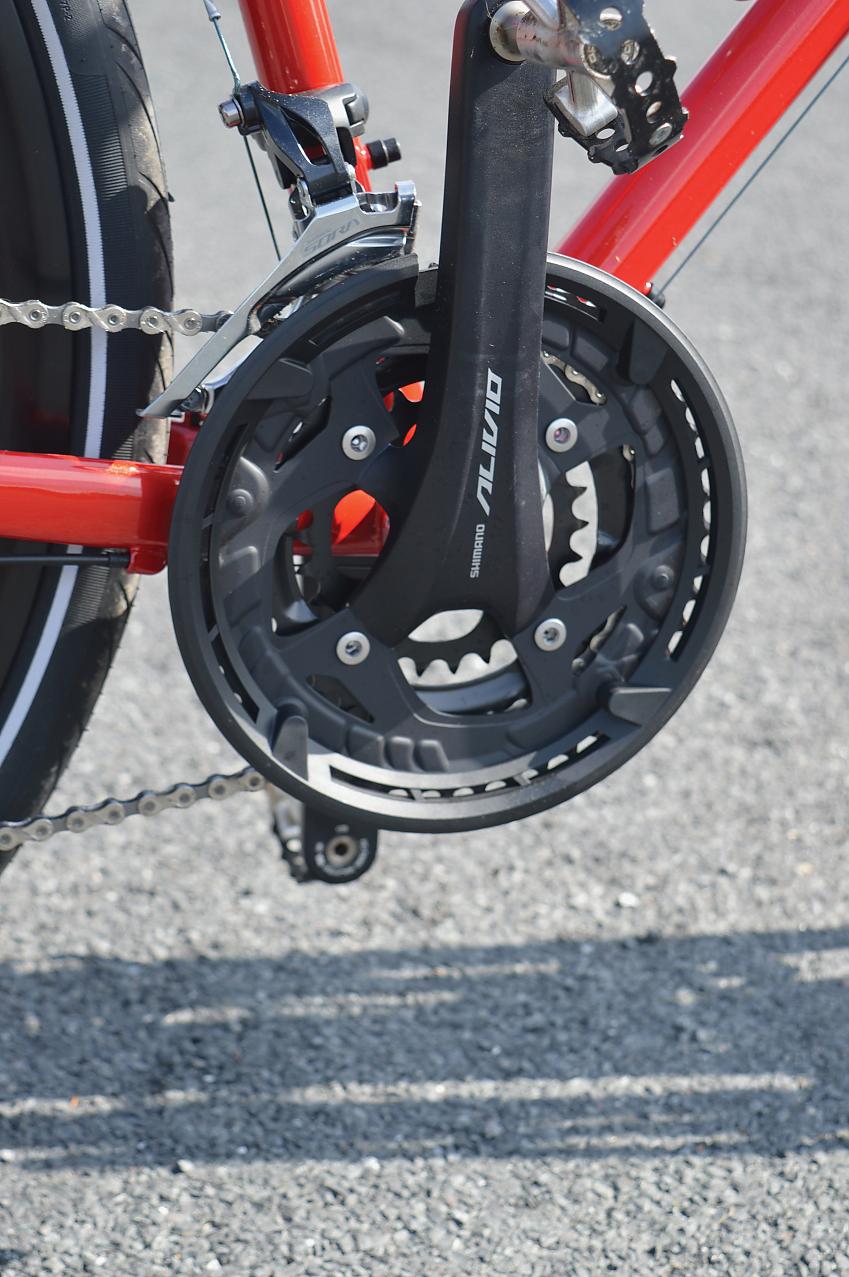 A close-up of the Trek 520's chainring and bottom bracket