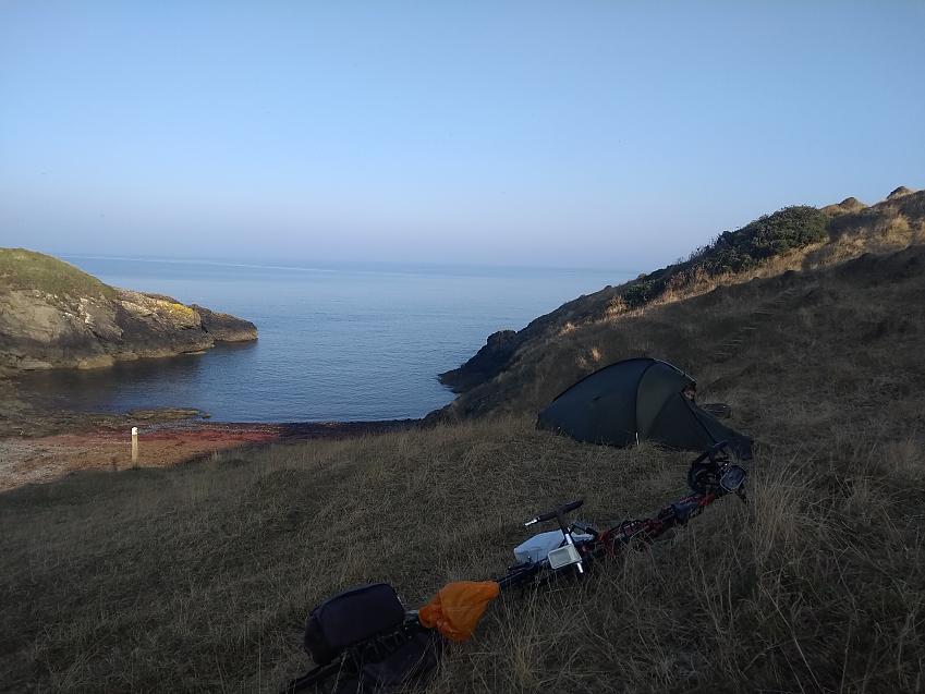 Wild camping and cycle touring often go hand in hand and, when done responsible, cause no harm to the environment or land