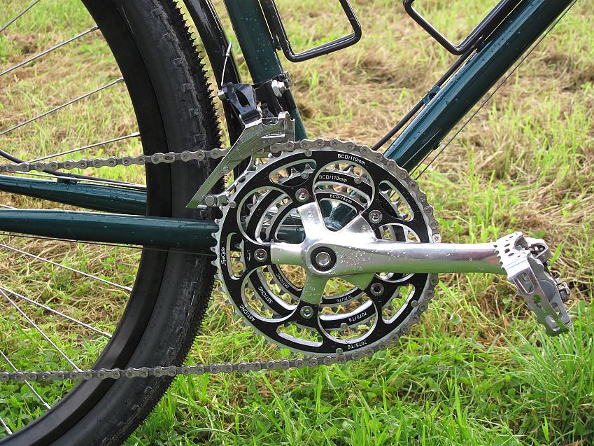 A close-up showing the Spa's chainset, crank and pedal