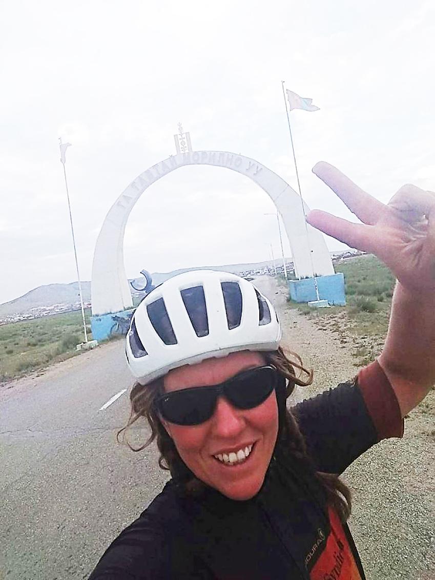 Jenny Graham celebrates reaching Mongolia 